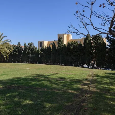 Estudio La Colina Apartment *